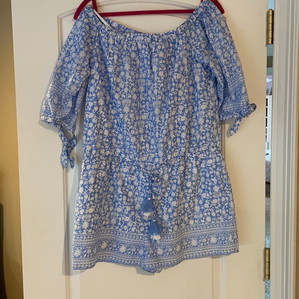 NWT vineyard vines romper.